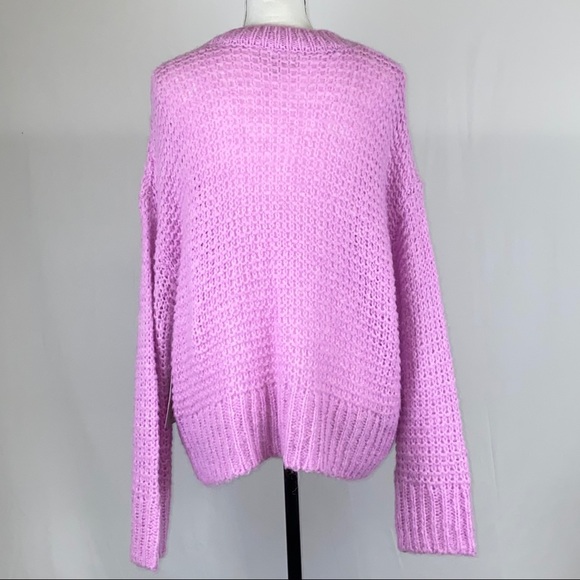 Chelsea28 Crewneck Sweater - Picture 4 of 5